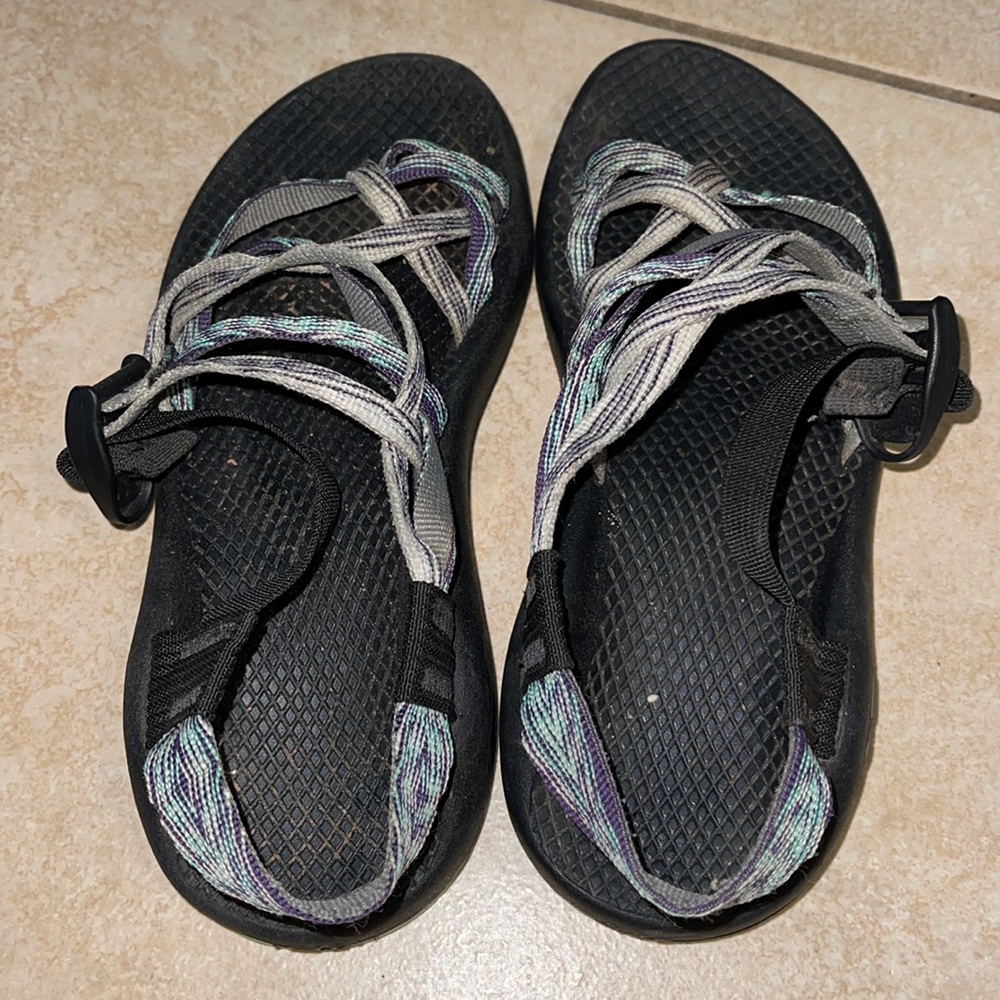 Chaco size 6.5-7 women’s. Pretty worn but good.